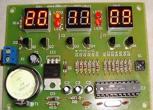 单片机数字时钟实物图